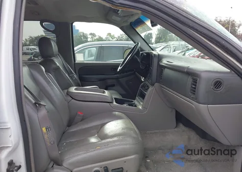 2003 Chevrolet Tahoe Z71 из США, поврежденный, VIN 1GNEK13T83R319746